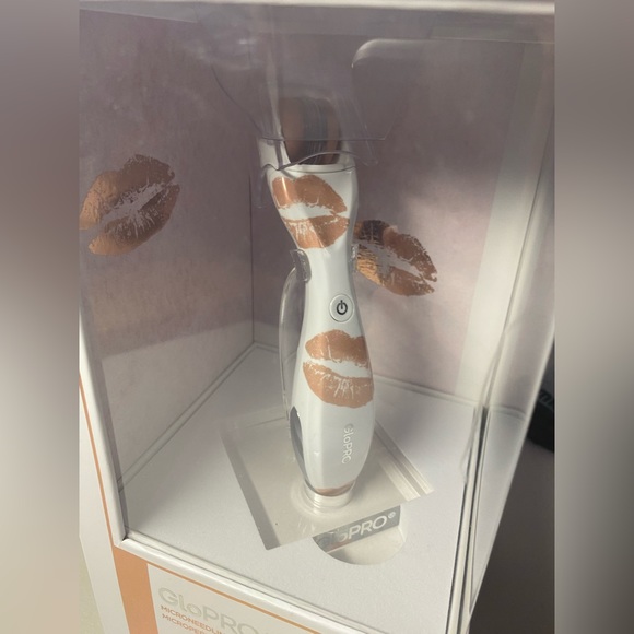 BeautyBio GloPRO LIP edition NEW - Picture 2 of 8